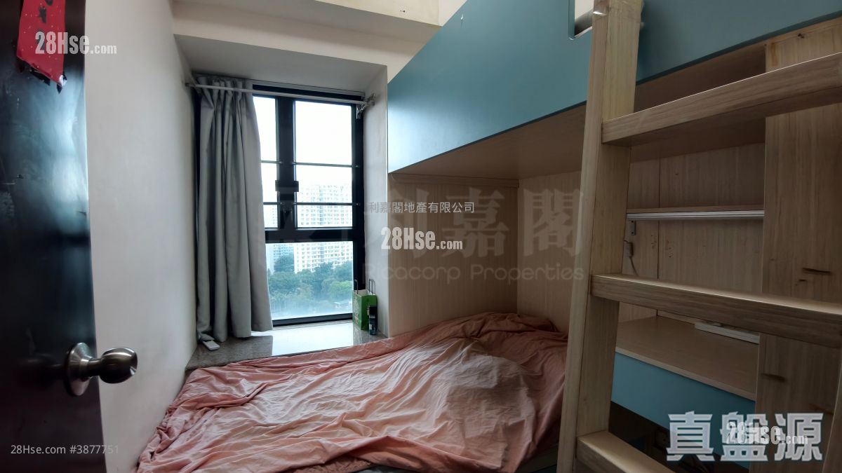 Royal Green Sell 2 Bedrooms 413 ft² ( 38.4 m² )