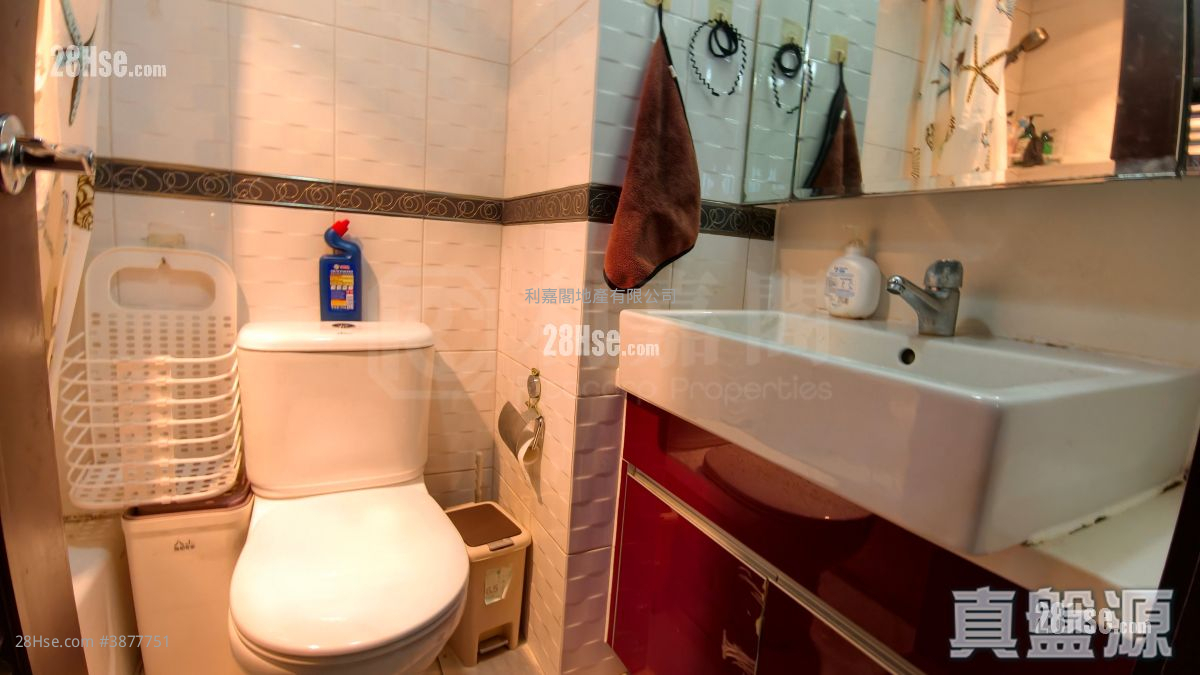 Royal Green Sell 2 Bedrooms 413 ft² ( 38.4 m² )