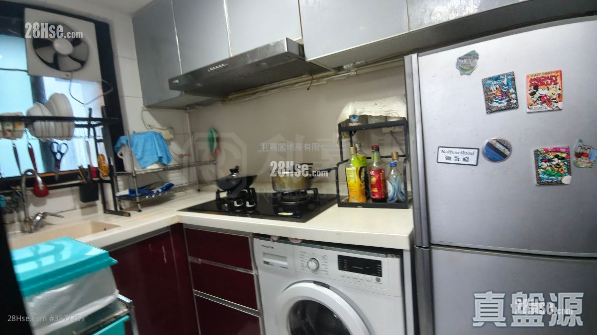 Royal Green Sell 2 Bedrooms 413 ft² ( 38.4 m² )