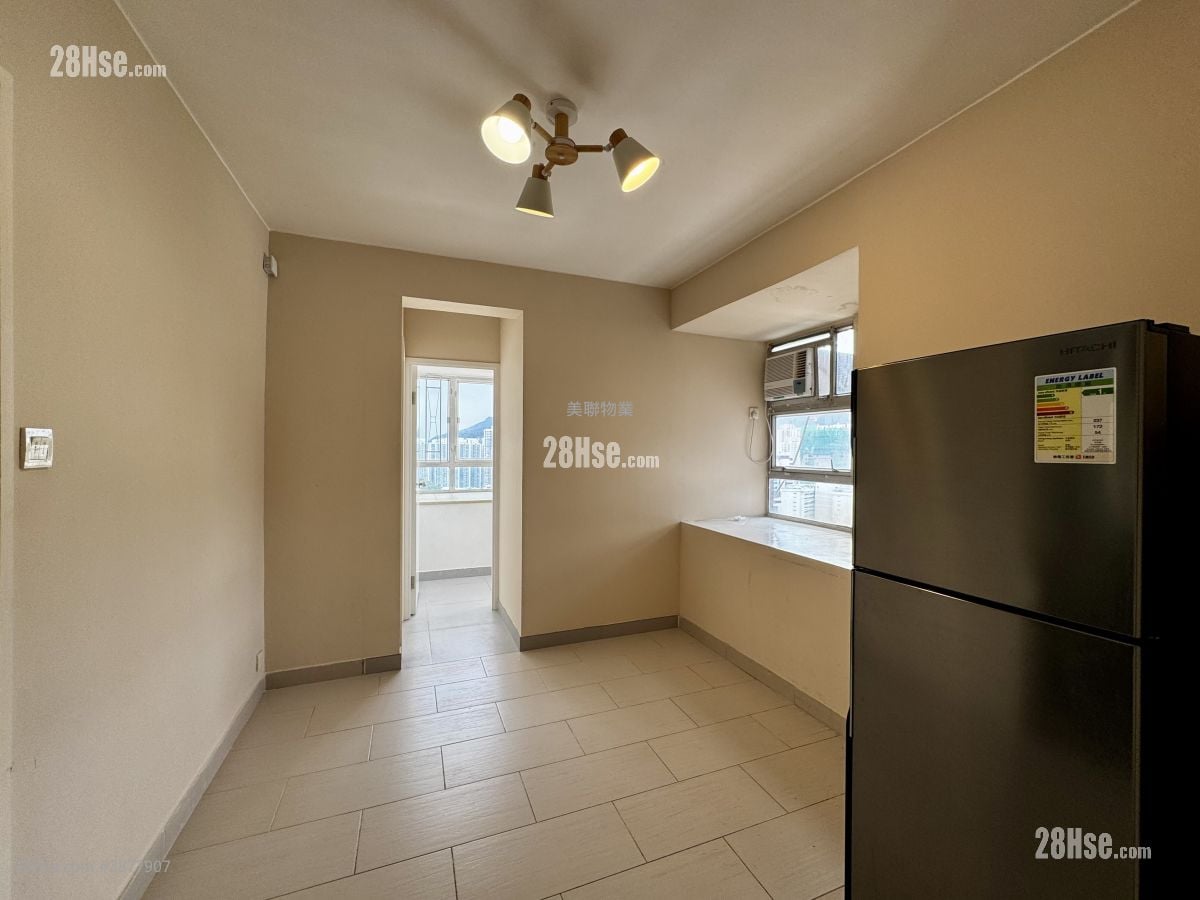Greenwood Garden Rental 2 Bedrooms , 1 Bathroom 280 ft² ( 26.0 m² )