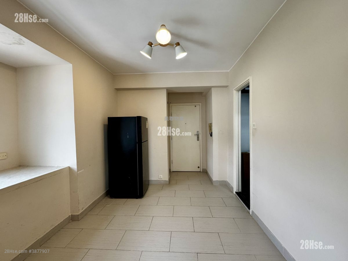 Greenwood Garden Rental 2 Bedrooms , 1 Bathroom 280 ft² ( 26.0 m² )
