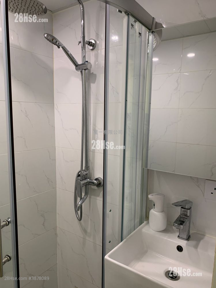 Metropole Building Rental Studio , 1 Bathroom 160 ft² ( 14.9 m² )