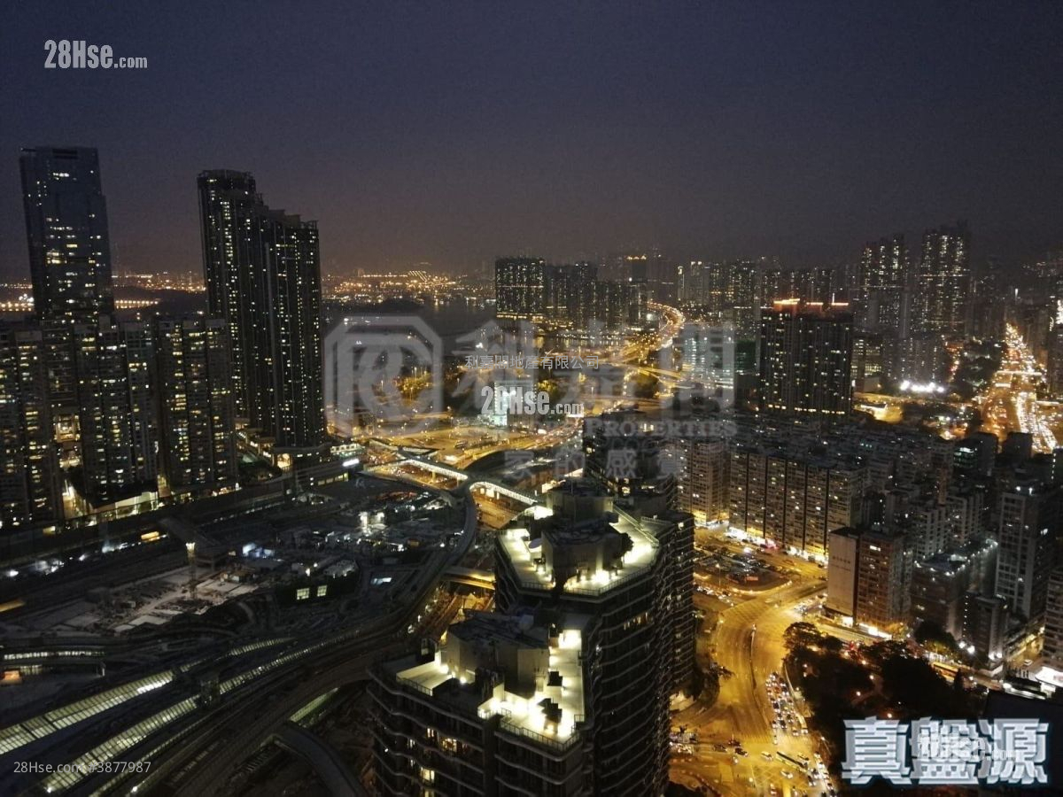 The Victoria Towers Sell 2 Bedrooms , 1 Bathroom 552 ft² ( 51.3 m² )