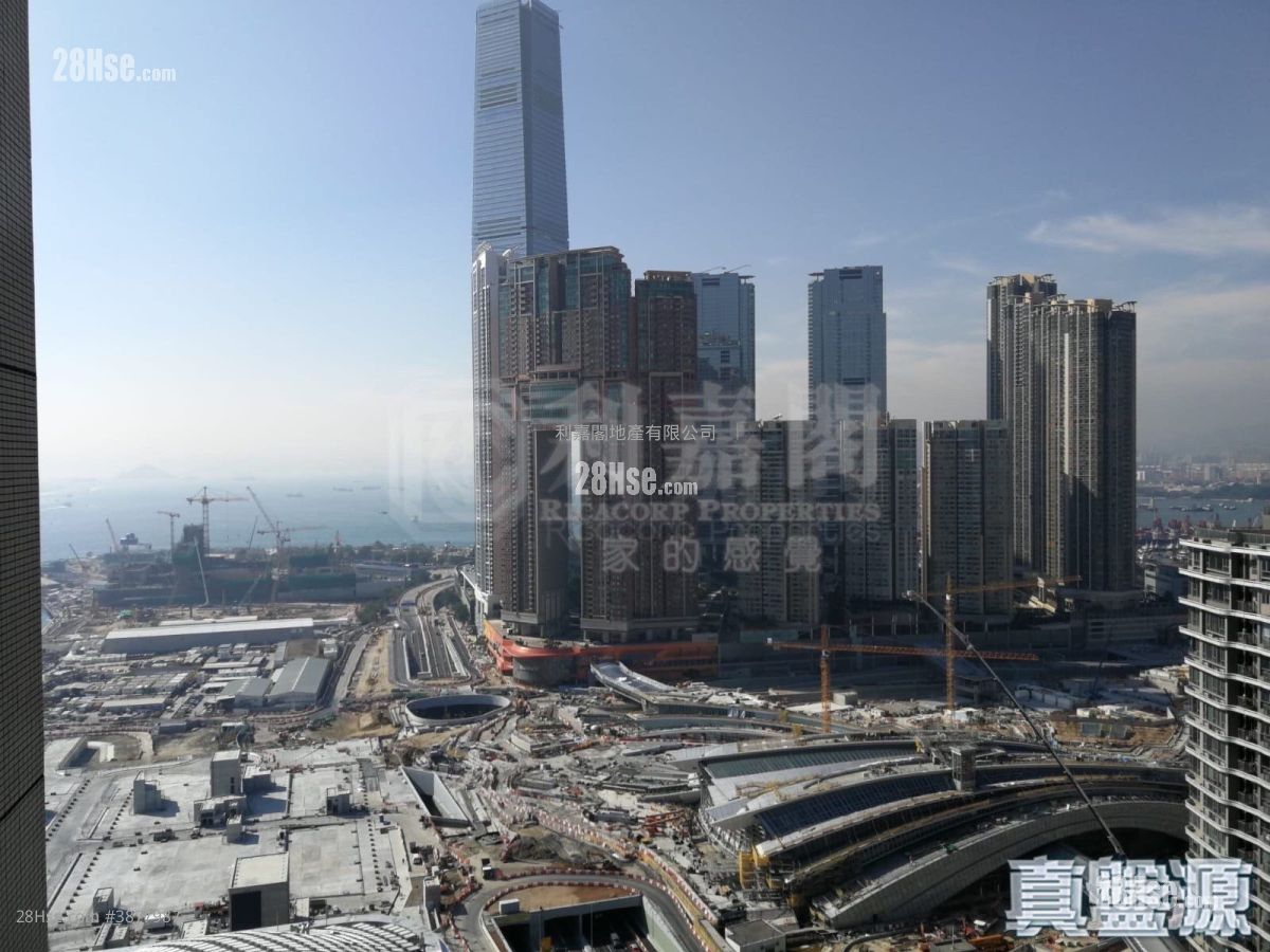 The Victoria Towers Sell 2 Bedrooms , 1 Bathroom 552 ft² ( 51.3 m² )