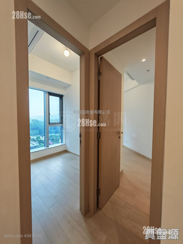The Parkland Sell 2 Bedrooms , 2 Bathrooms 449 ft² ( 41.7 m² )