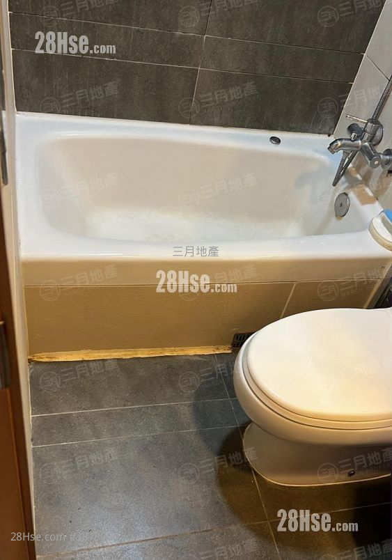 City 18 Rental 1 Bedroom , 1 Bathroom 248 ft² ( 23.0 m² )