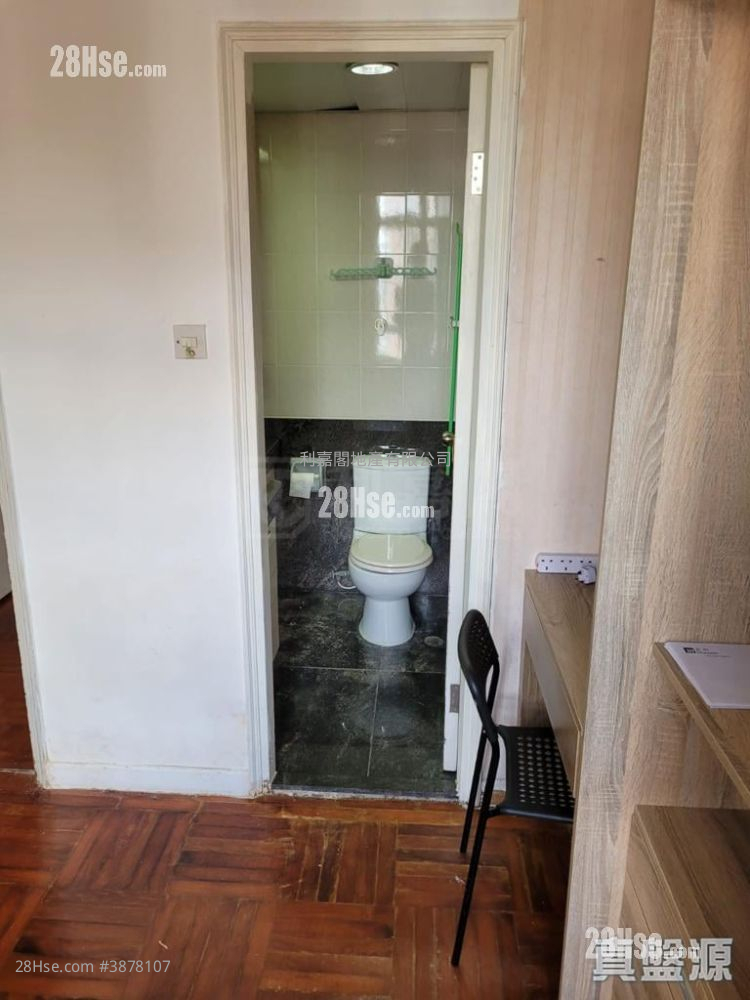 Sunshine City Sell 3 Bedrooms 568 ft² ( 52.8 m² )