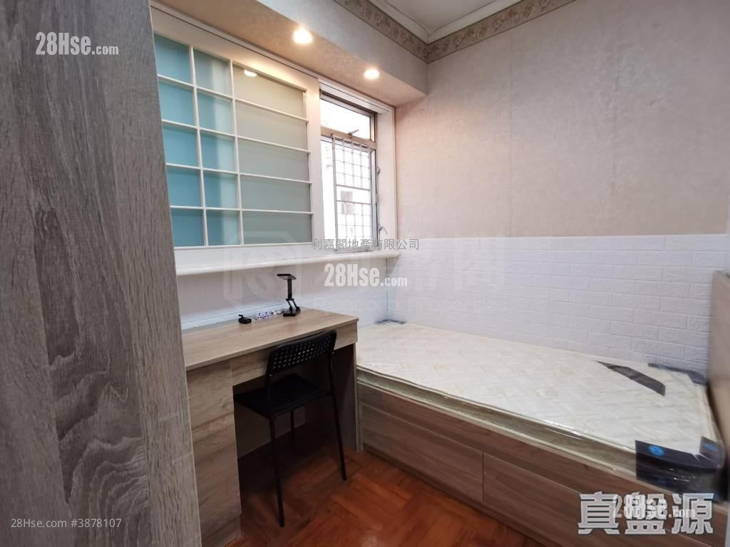 Sunshine City Sell 3 Bedrooms 568 ft² ( 52.8 m² )