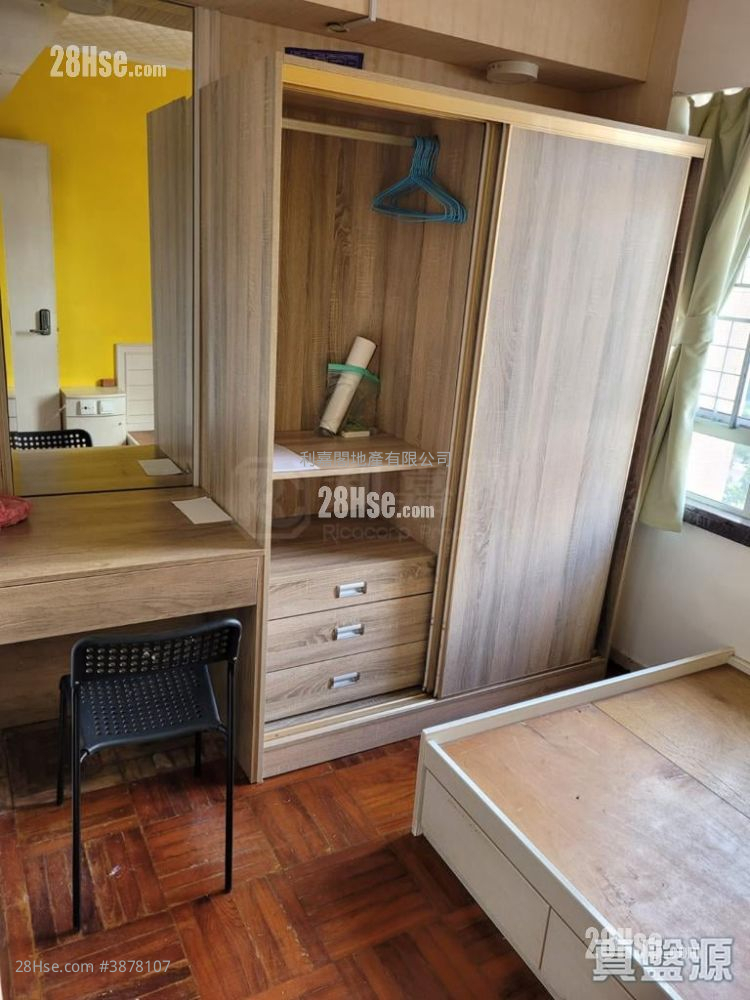 Sunshine City Sell 3 Bedrooms 568 ft² ( 52.8 m² )
