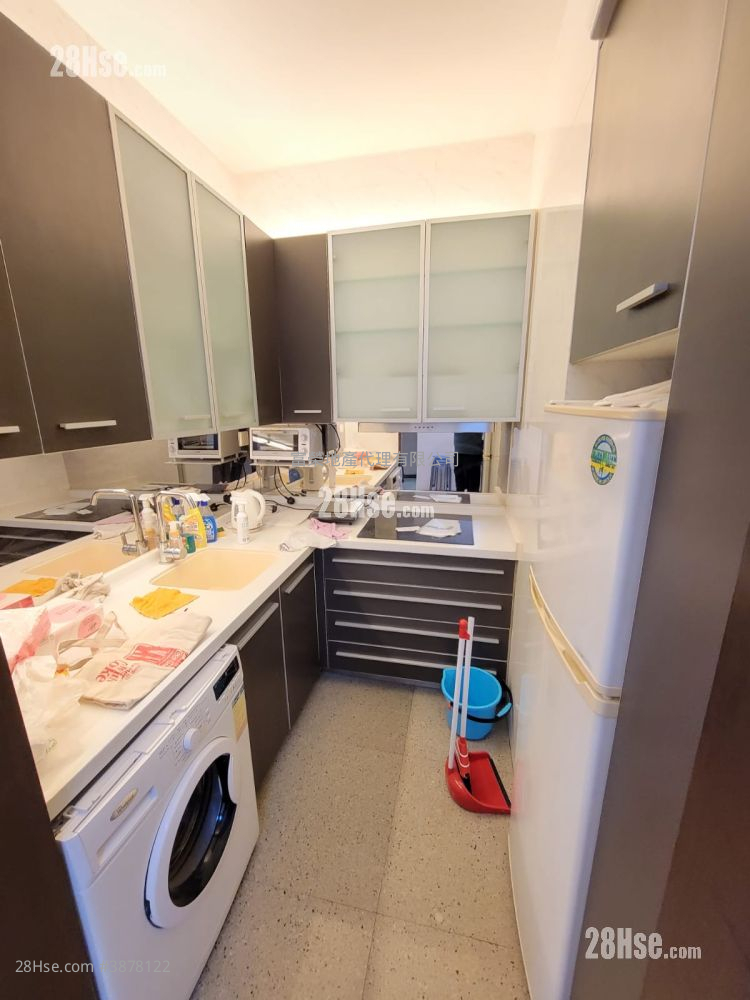 The Metropolis Residence Sell 2 Bedrooms , 1 Bathroom 464 ft² ( 43.1 m² )