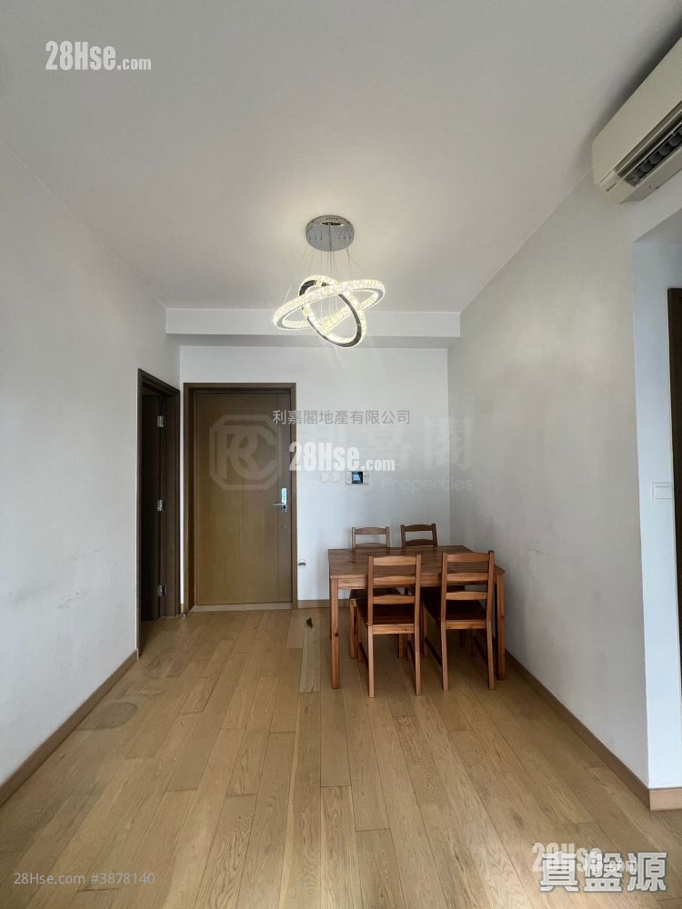 The Austin Sell 2 Bedrooms , 2 Bathrooms 621 ft² ( 57.7 m² )