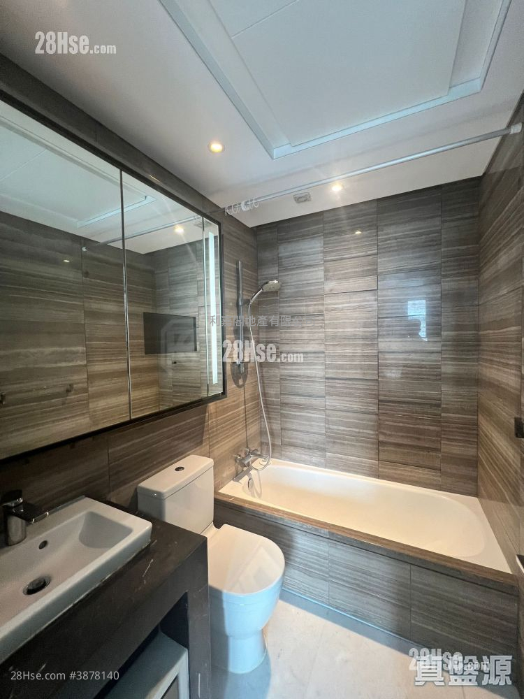 The Austin Sell 2 Bedrooms , 2 Bathrooms 621 ft² ( 57.7 m² )