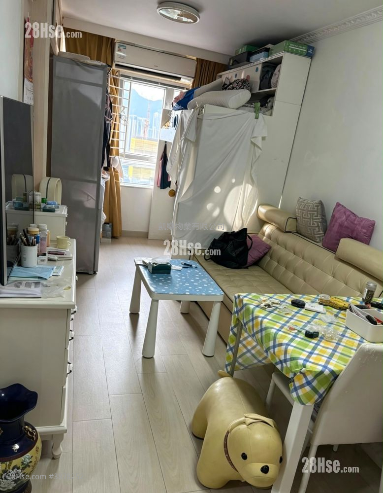 Choi Hing Court Sell 1 Bedroom , 1 Bathroom 368 ft² ( 34.2 m² )