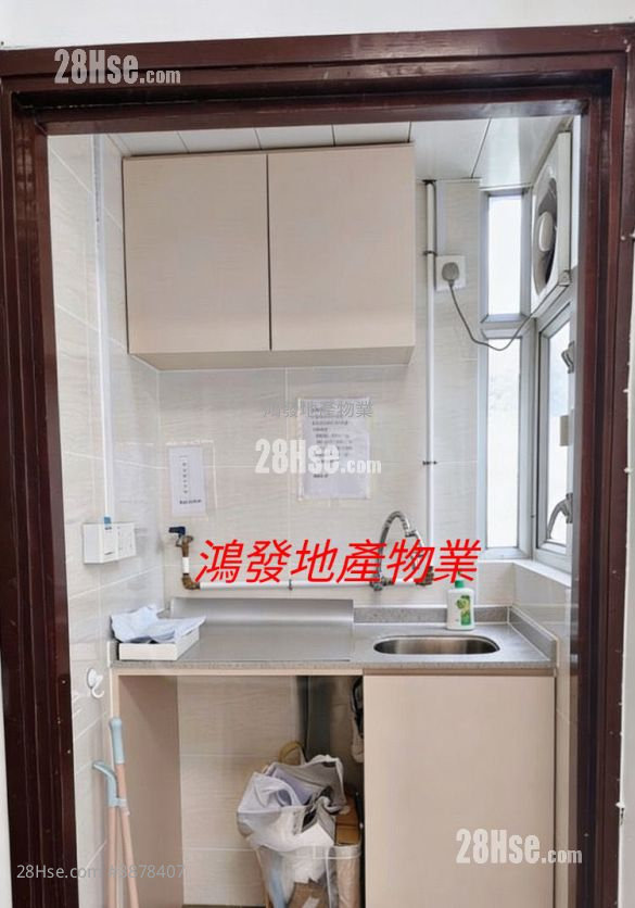 Shun Fat Building Sell Studio , 1 Bathroom 159 ft² ( 14.8 m² )
