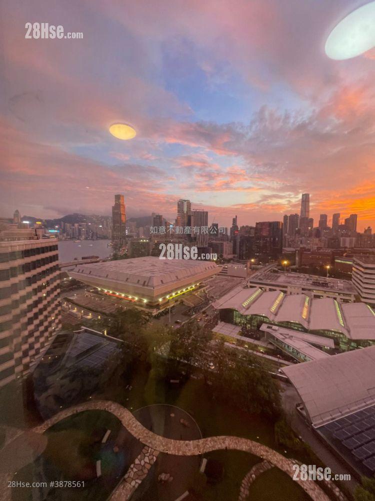 The Metropolis Residence Sell 2 Bedrooms , 1 Bathroom 464 ft² ( 43.1 m² )