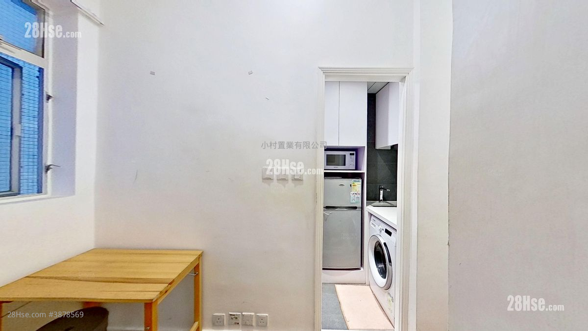 master room: Leigyinn Building Rental Studio , 1 Bathroom 200 ft² ( 18.6 m² )