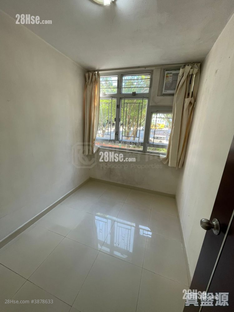 Wah Ming Est Sell 3 Bedrooms , 1 Bathroom 566 ft² ( 52.6 m² )