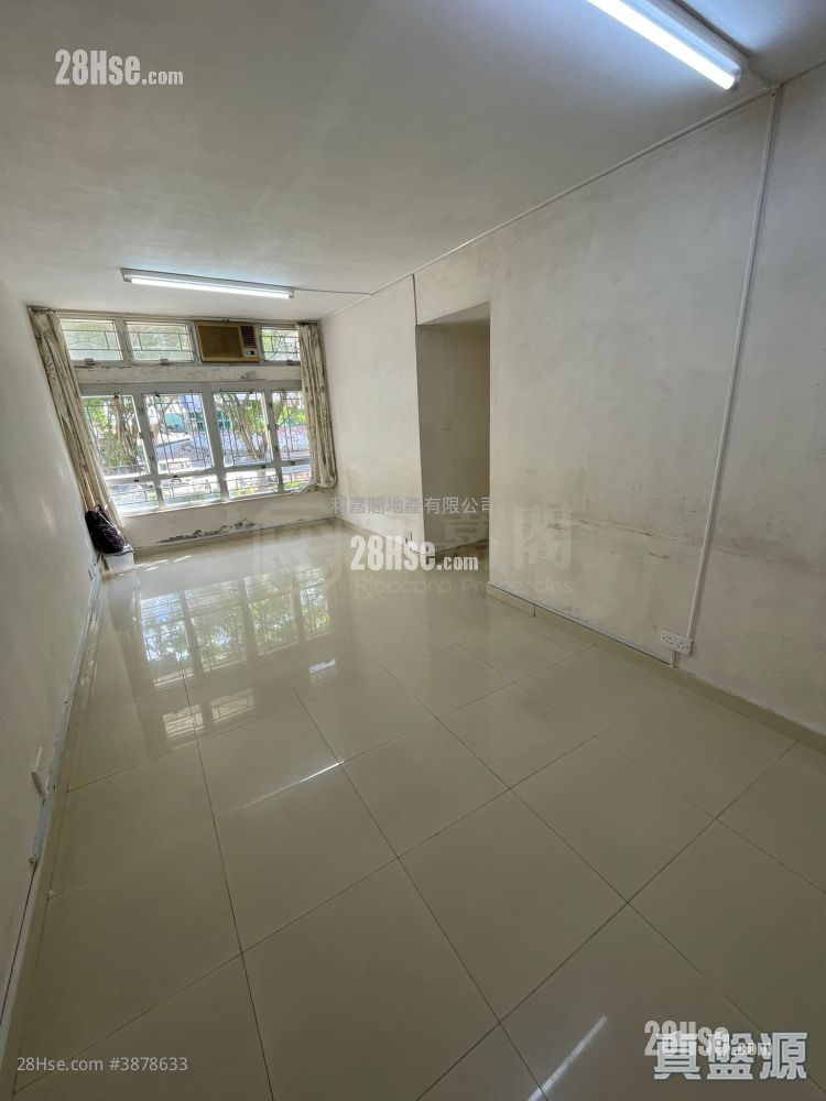 Wah Ming Est Sell 3 Bedrooms , 1 Bathroom 566 ft² ( 52.6 m² )