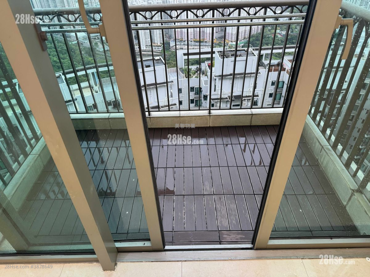The Cairnhill Sell 3 Bedrooms 1,008 ft² ( 93.6 m² )