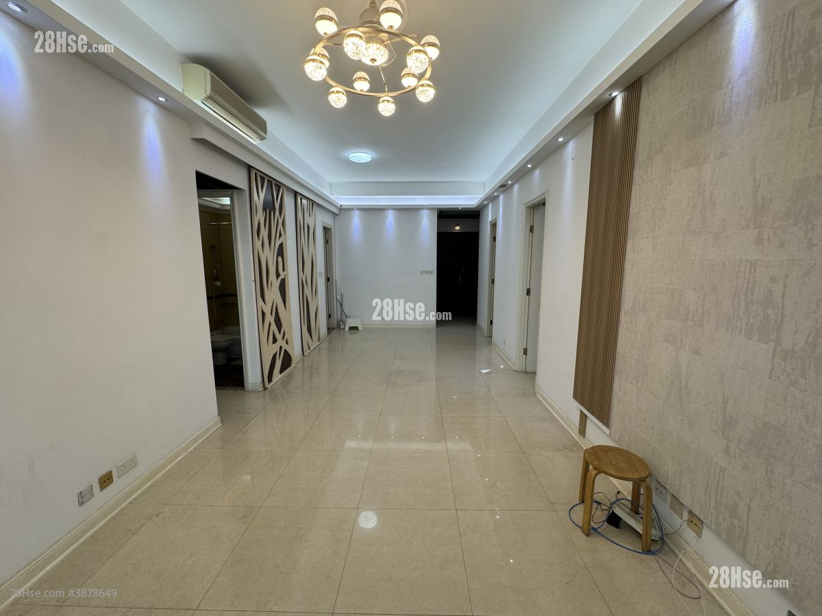The Cairnhill Sell 3 Bedrooms 1,008 ft² ( 93.6 m² )