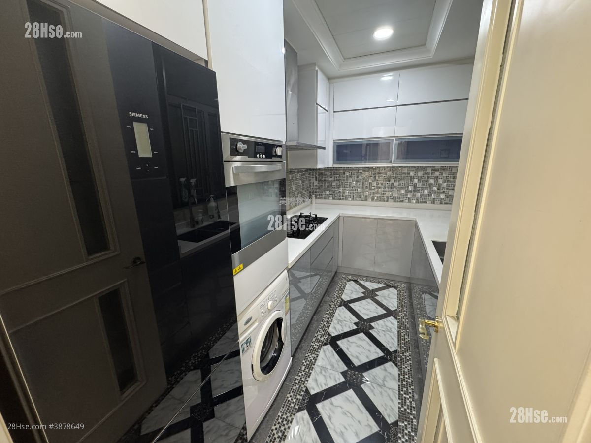 The Cairnhill Sell 3 Bedrooms 1,008 ft² ( 93.6 m² )