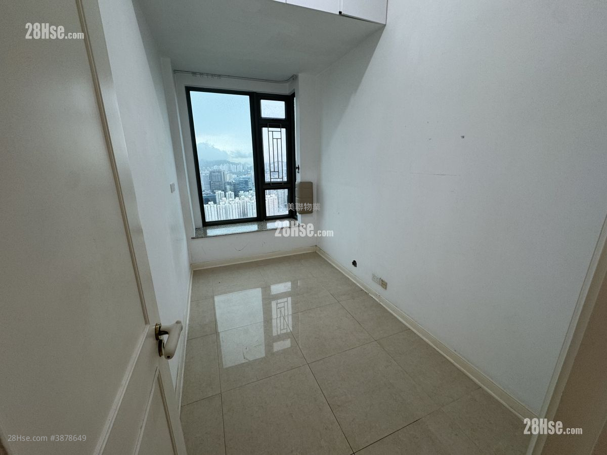 The Cairnhill Sell 3 Bedrooms 1,008 ft² ( 93.6 m² )