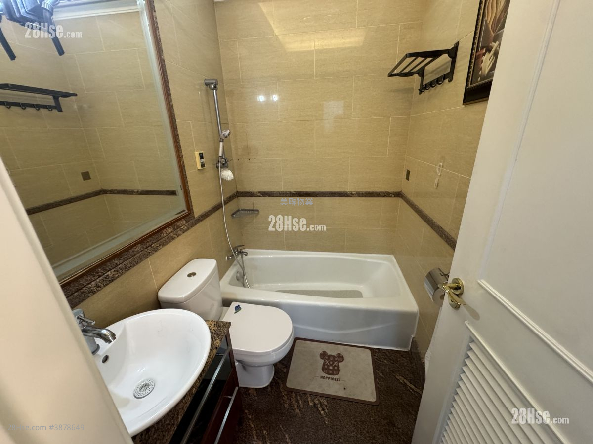 The Cairnhill Sell 3 Bedrooms 1,008 ft² ( 93.6 m² )