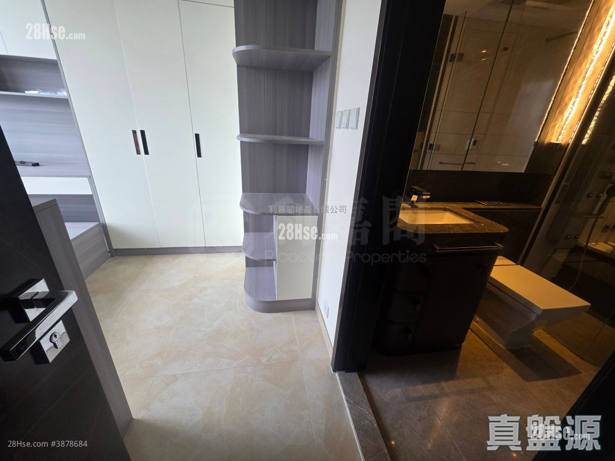 Ultima Sell 3 Bedrooms , 2 Bathrooms 1,046 ft² ( 97.2 m² )