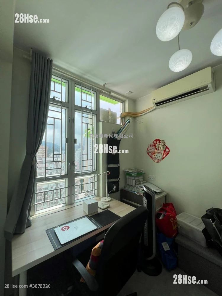 Sheung Chui Court Sell 2 Bedrooms , 1 Bathroom 443 ft² ( 41.2 m² )