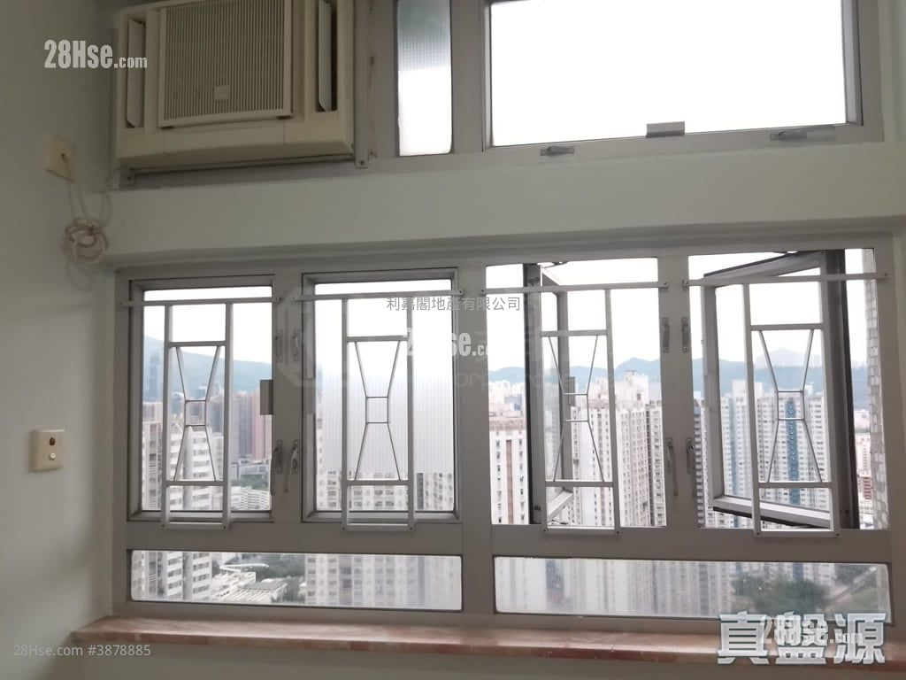 Ching Wah Court Sell 2 Bedrooms , 1 Bathroom 394 ft² ( 36.6 m² )