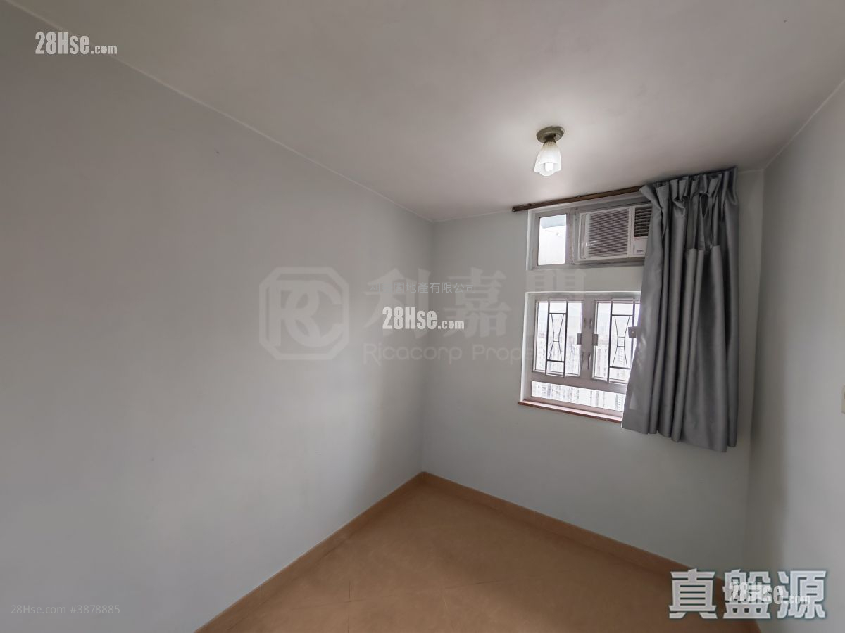 Ching Wah Court Sell 2 Bedrooms , 1 Bathroom 394 ft² ( 36.6 m² )