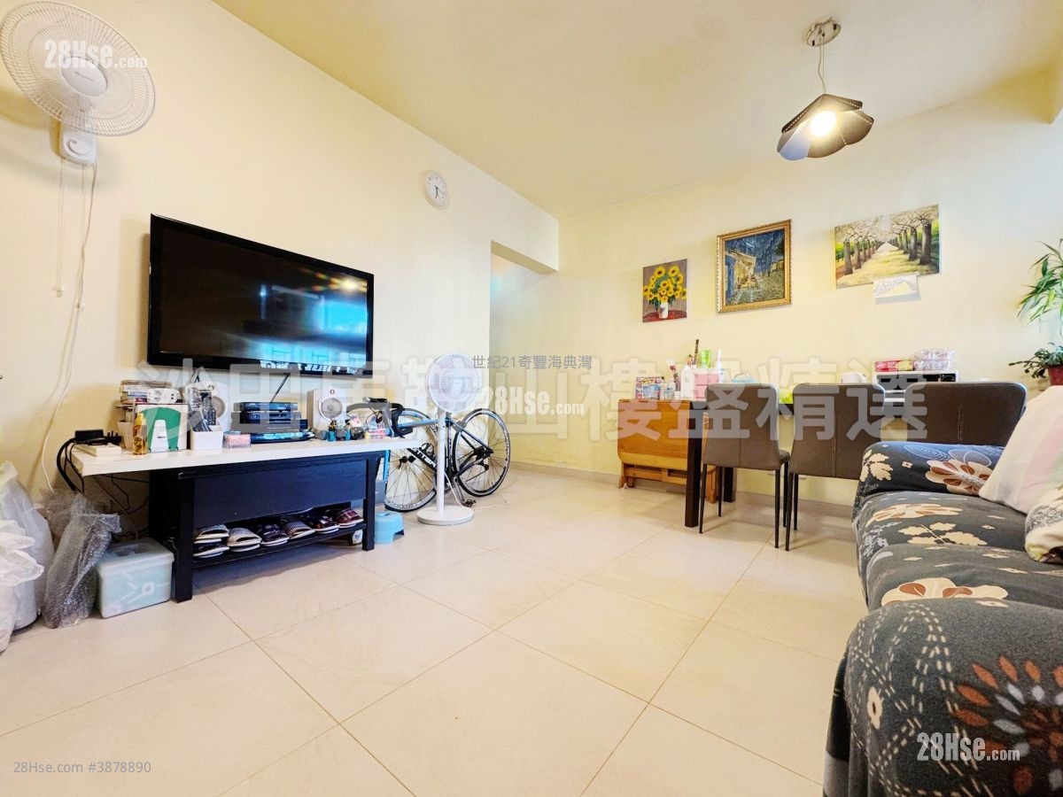 Chevalier Garden Sell 2 Bedrooms , 1 Bathroom 479 ft² ( 44.5 m² )