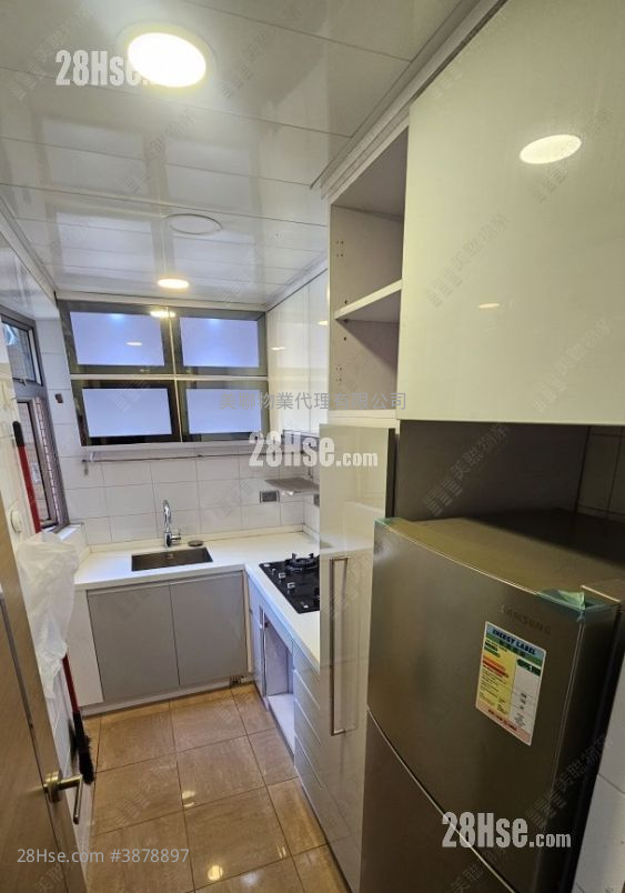 Bellagio Sell 2 Bedrooms 524 ft² ( 48.7 m² )
