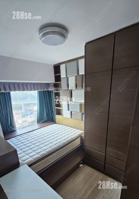 Bellagio Sell 2 Bedrooms 524 ft² ( 48.7 m² )