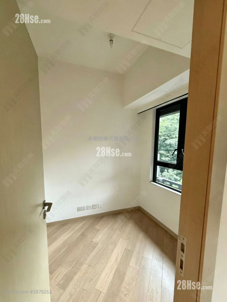 bedroom 1: Mount Regency Sell 2 Bedrooms 413 ft² ( 38.4 m² )