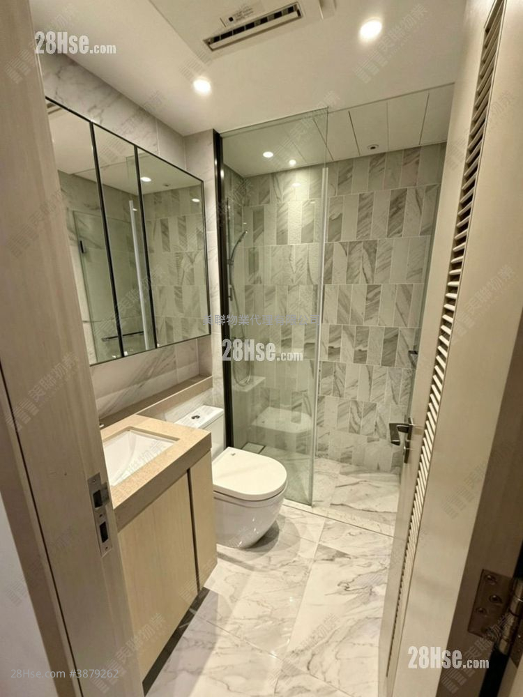 bathroom: Mount Regency Sell 2 Bedrooms 413 ft² ( 38.4 m² )