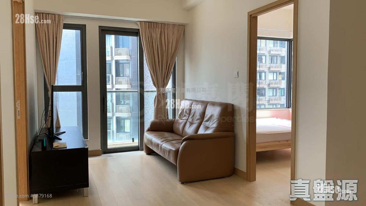 Victoria Skye Sell 2 Bedrooms 504 ft² ( 46.8 m² )