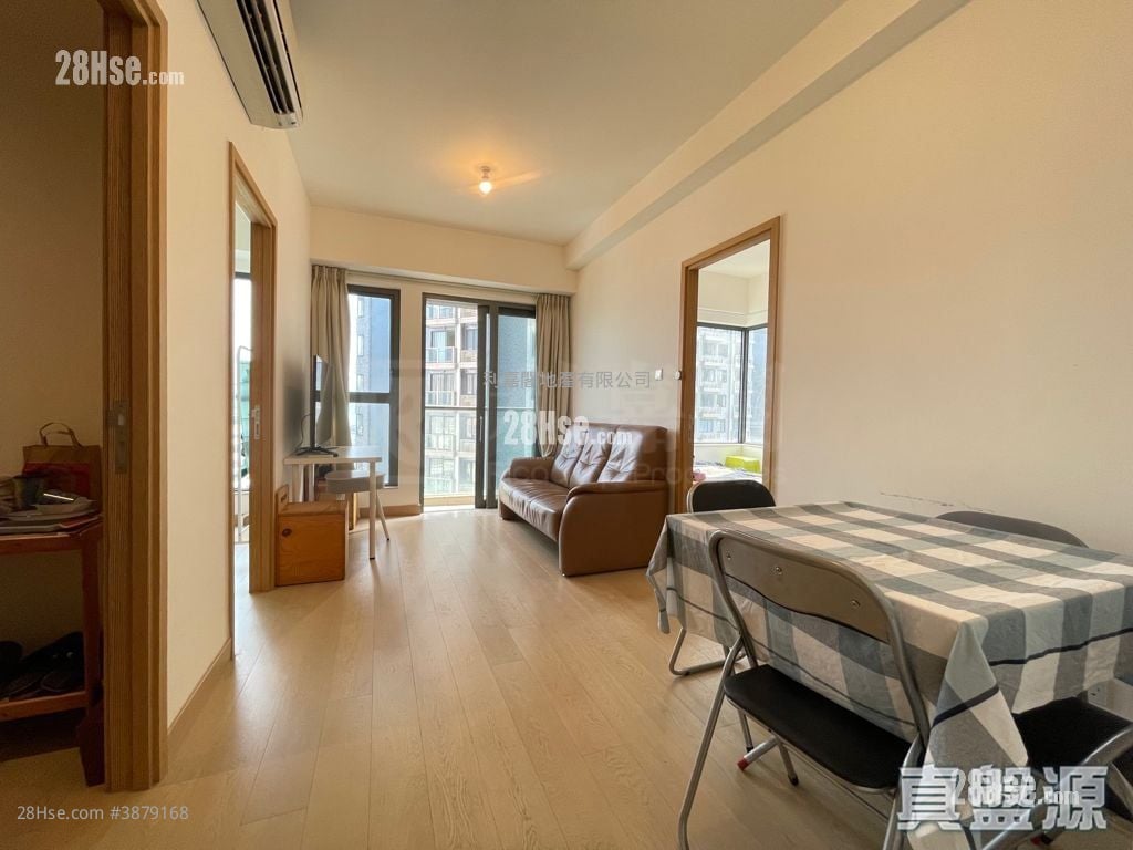 Victoria Skye Sell 2 Bedrooms 504 ft² ( 46.8 m² )