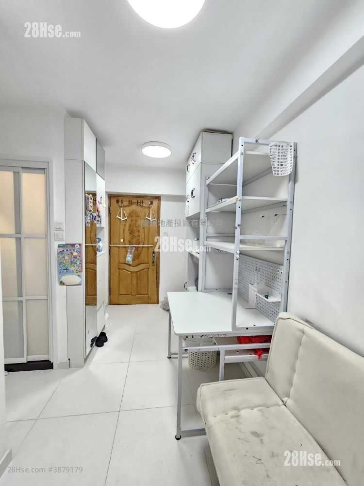 Kam Yuck Building Sell 1 Bedroom , 1 Bathroom 224 ft² ( 20.8 m² )