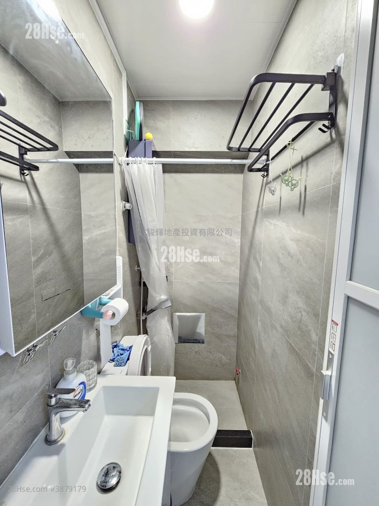 Kam Yuck Building Sell 1 Bedroom , 1 Bathroom 224 ft² ( 20.8 m² )