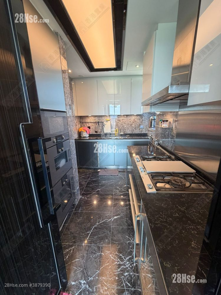 Ultima Rental 4 Bedrooms , 3 Bathrooms 1,311 ft² ( 121.8 m² )