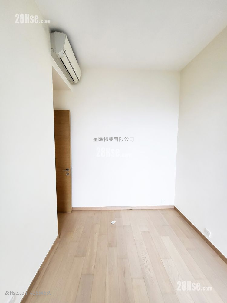 Mantin Heights Sell 2 Bedrooms , 1 Bathroom 568 ft² ( 52.8 m² )