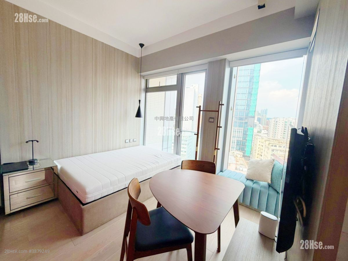 Parkes Residence Rental Studio , 1 Bathroom 248 ft² ( 23.0 m² )
