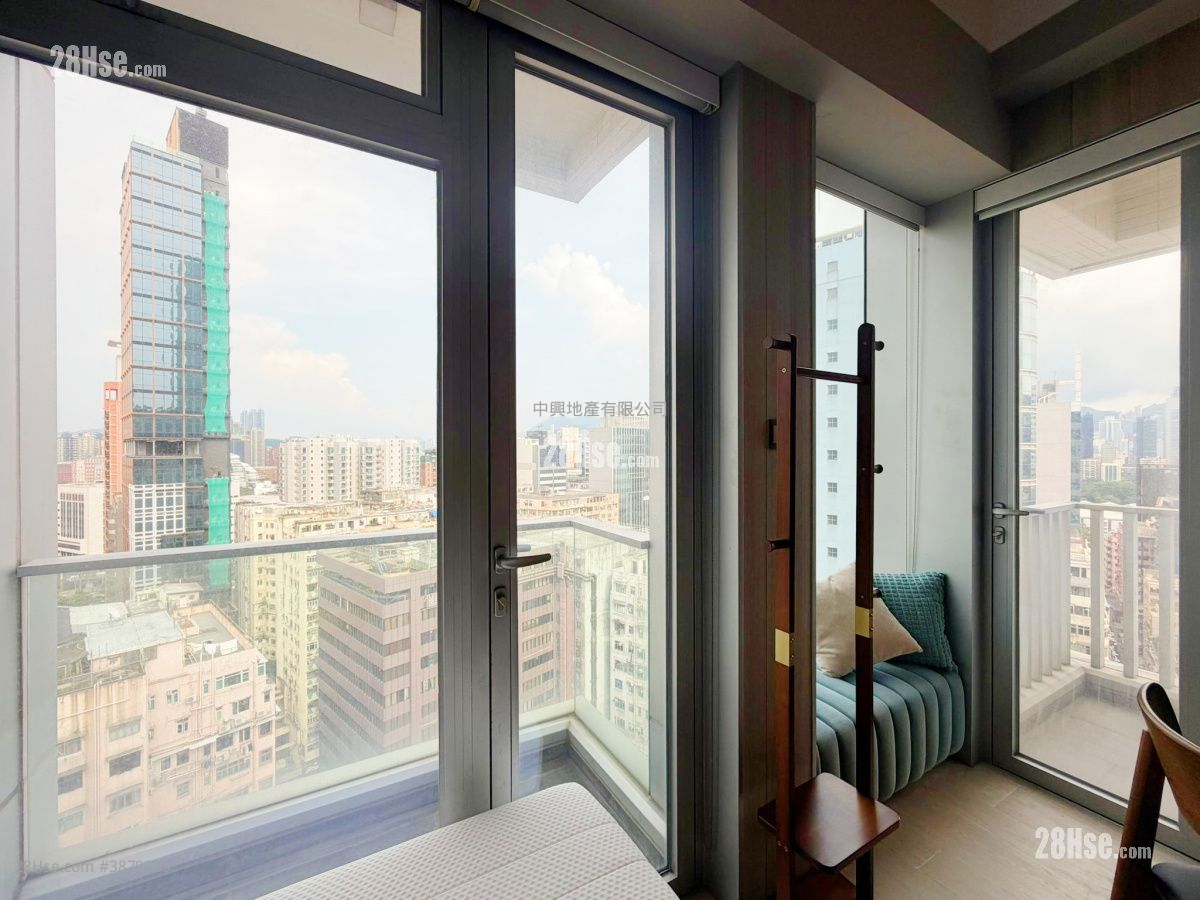 Parkes Residence Rental Studio , 1 Bathroom 248 ft² ( 23.0 m² )