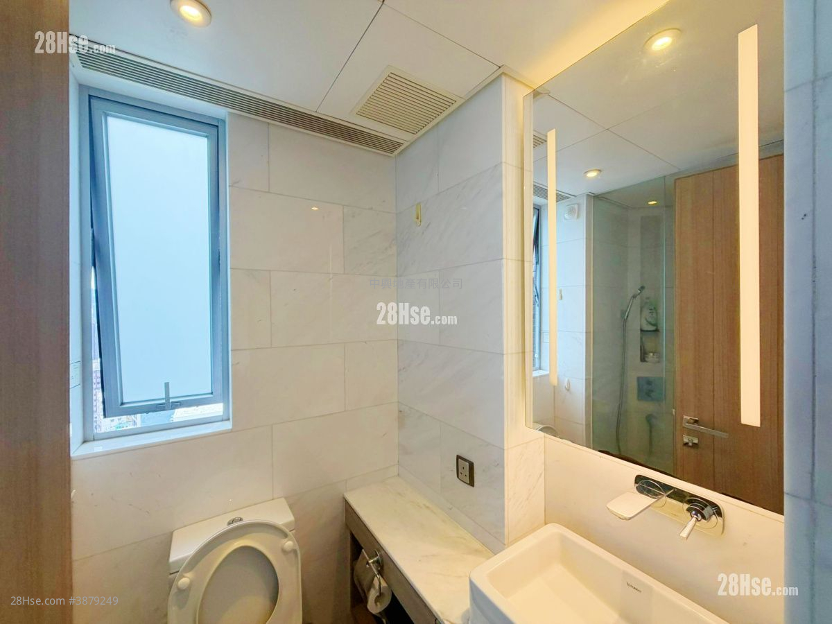 Parkes Residence Rental Studio , 1 Bathroom 248 ft² ( 23.0 m² )