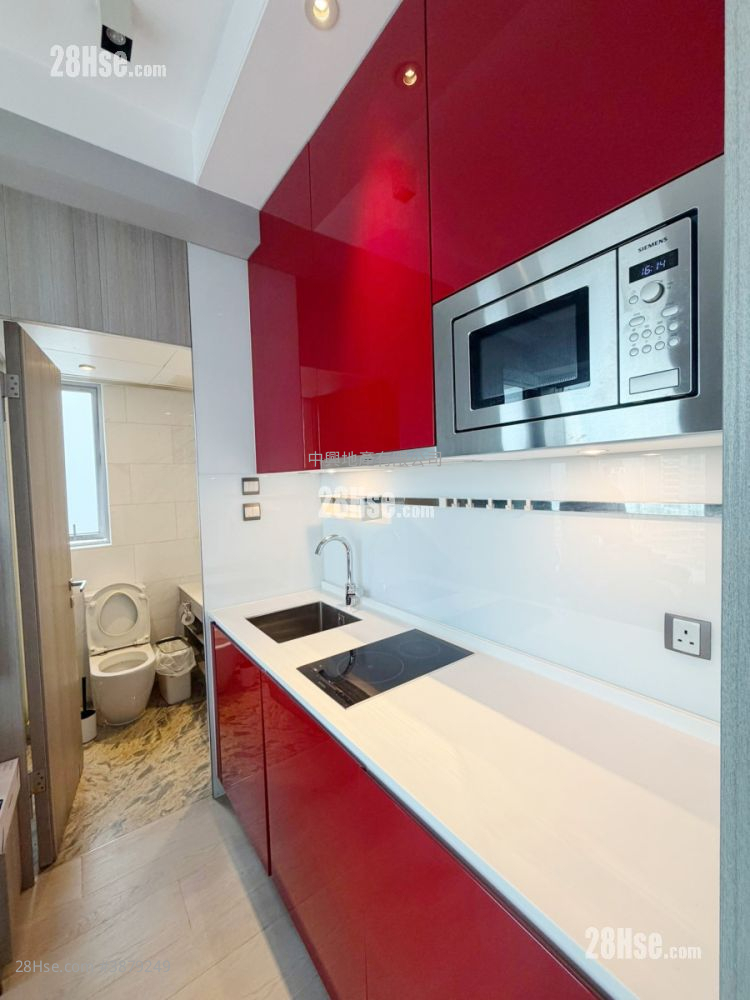 Parkes Residence Rental Studio , 1 Bathroom 248 ft² ( 23.0 m² )