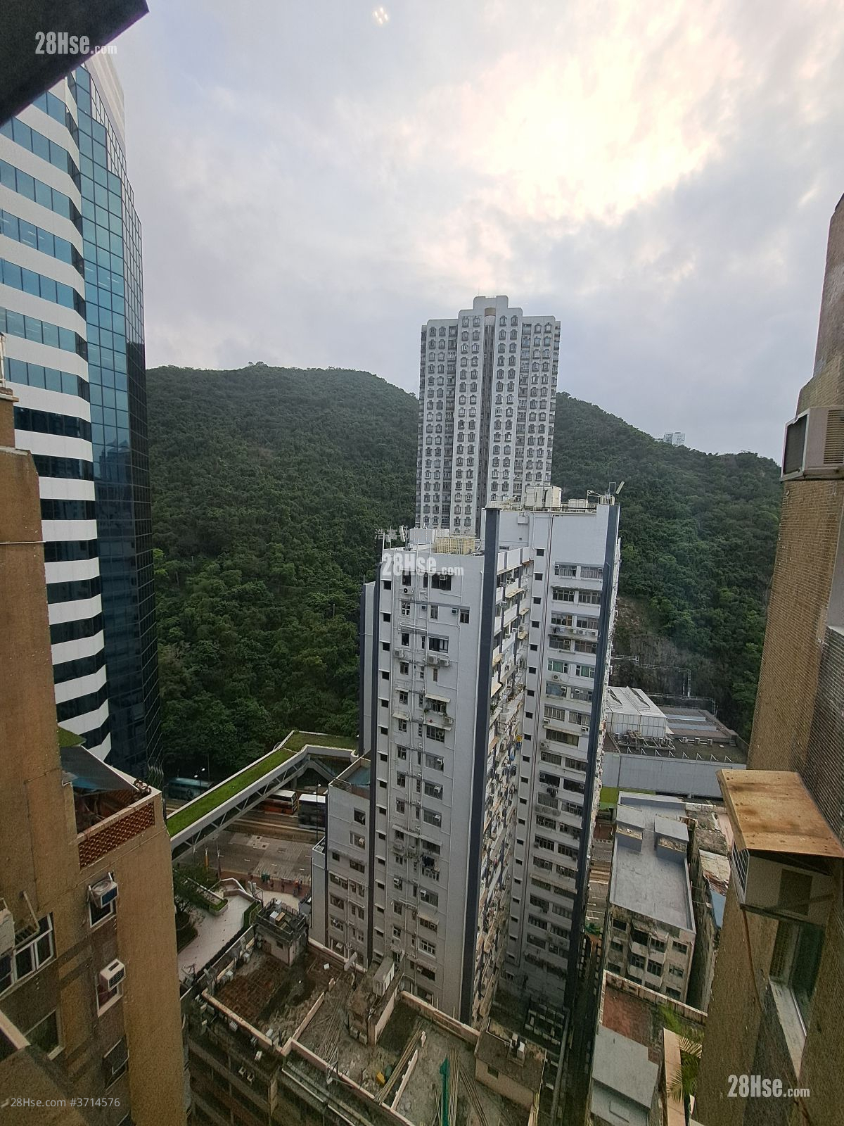 Hoi Kwong Court Rental 3 Bedrooms , 1 Bathroom 639 ft² ( 59.4 m² )
