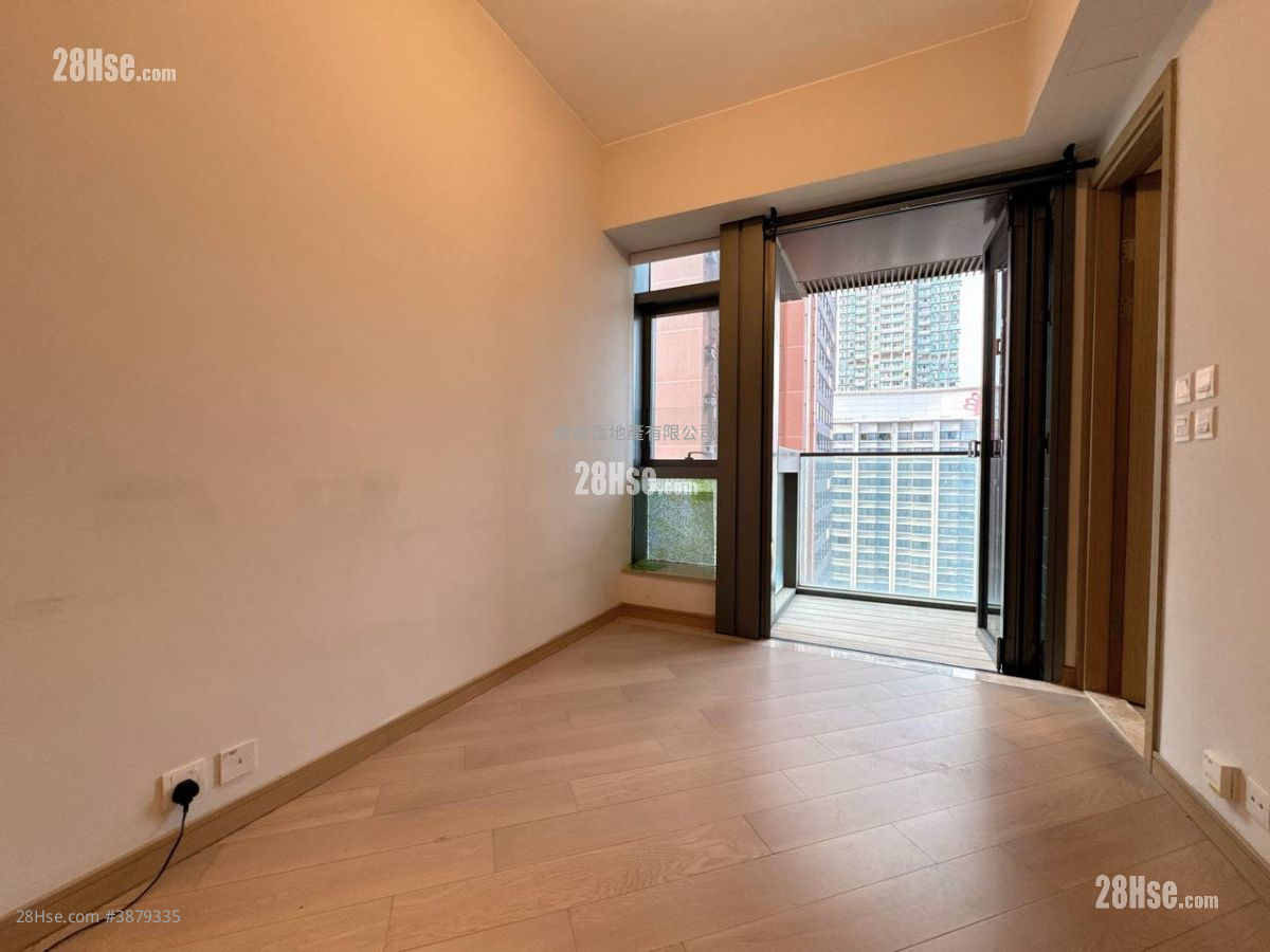 The Zutten Sell Studio , 1 Bathroom 191 ft² ( 17.7 m² )