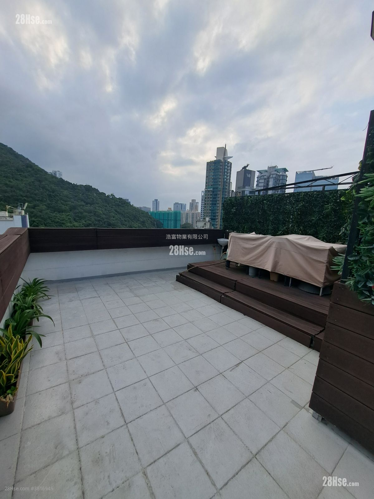 Hoi Kwong Court Rental 3 Bedrooms , 1 Bathroom 639 ft² ( 59.4 m² )