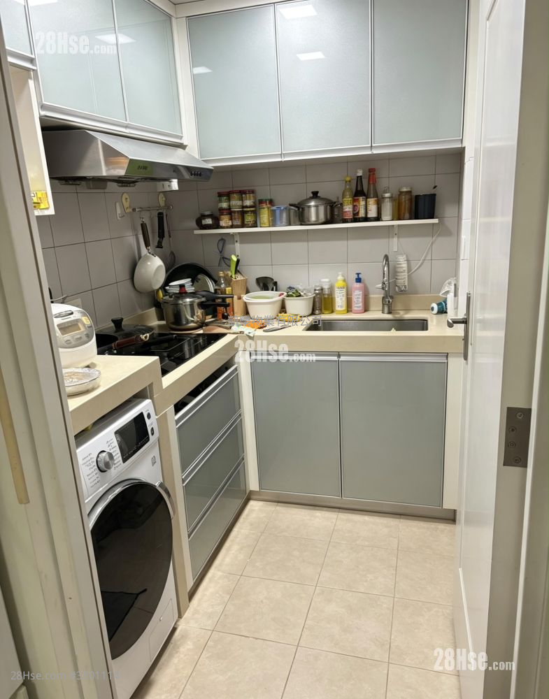 Choi Hing Court Sell 1 Bedroom , 1 Bathroom 368 ft² ( 34.2 m² )